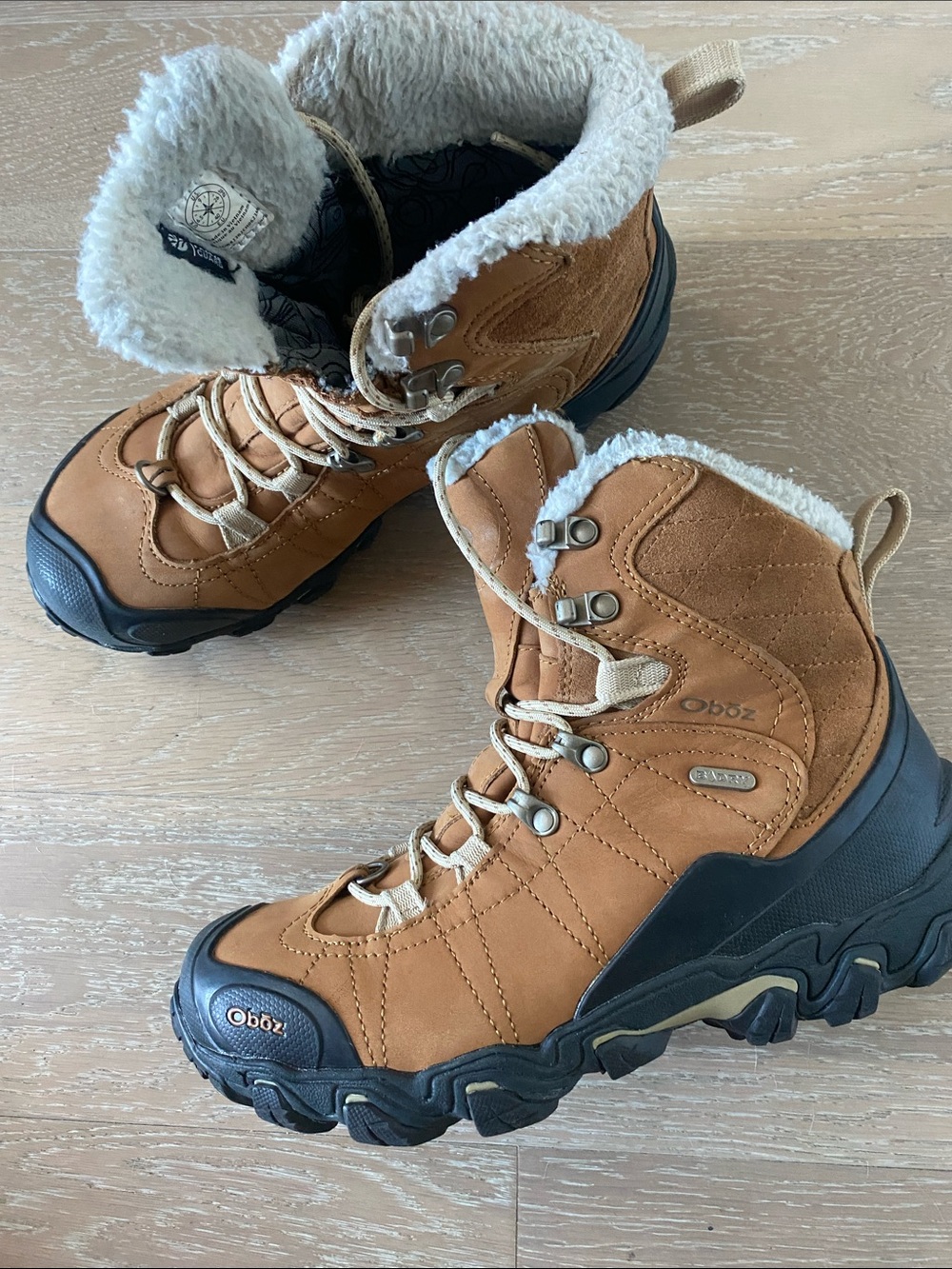 Oboz Bridger 7" Insulated Waterproof Boots - Women's size 9
